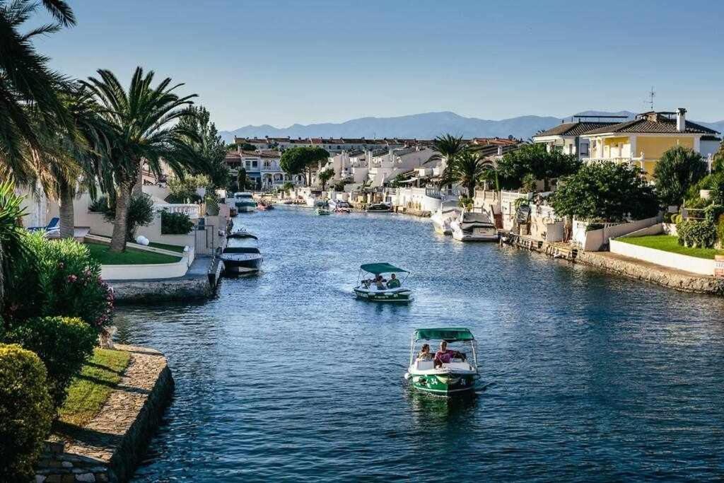 Jouvacations Villa Freser Empuriabrava Luaran gambar
